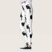 Koningin der Spades Holding Black Ace Thunder_Cove Leggings (Links)