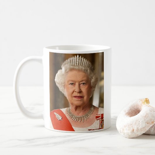 koningin Elizabeth Second Koffiemok (Met donut)