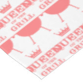 Koningin van de Gril, roze Tafelkleed (Gekanteld)