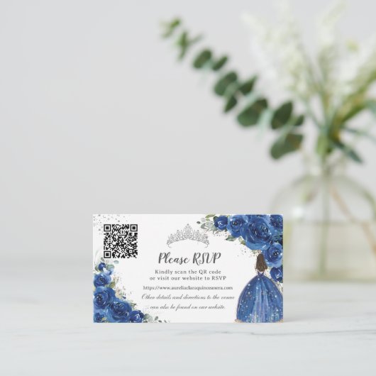 Koninklijk Blauw Bloemen Zilver Quinceañera QR Cod Informatiekaartje (Staand voorkant)