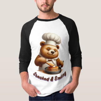 Kookbeer met glimlach kookt pannenkoeken t-shirt