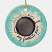 Kookkerst in de pan-skillet van gietijzer keramisch ornament (Voorkant)