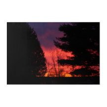 Koolrode zonsopgang boven Hubbell, Michigan