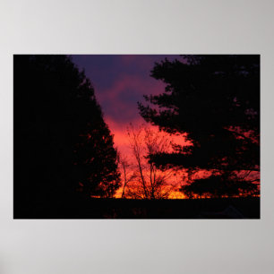 Koolrode zonsopgang boven Hubbell, Michigan Poster