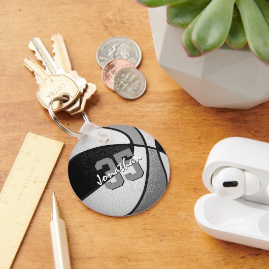 Koop 1 of in bulk zwart grijs aangepaste basketbal sleutelhanger (Bureau)