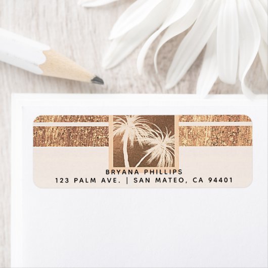 Koper- en crèmepalmbomen met moderne bruiloft etiket (Insitu)