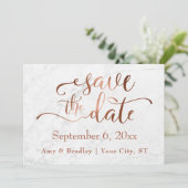 Koperen Script & Wit Marmeren Bruiloft Save the Da Save The Date (Staand voorkant)