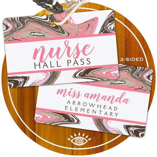 koraal- en chocoladestreken NURSE HALL PASS Badge