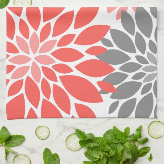 Koraal en grijze Chrysanthema's Floral Pattern Theedoek (Gevouwen)