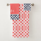 Koraal en marine Trellis Monogram Bad Handdoek (Insitu)