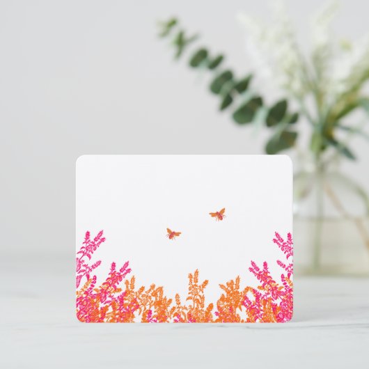 Koraal en Roze Wildflower Bijenbruiloft RSVP (Staand voorkant)