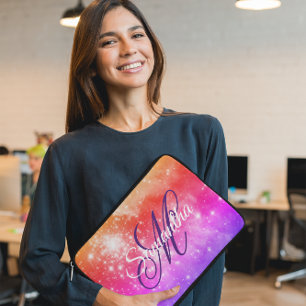 Koraal hete roze en paarse hemelse ombre monogram laptop sleeve