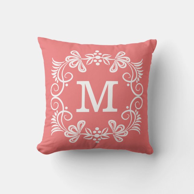 Koraal Witte Aangepaste Monogram Decoratie Kussen (Voorkant)