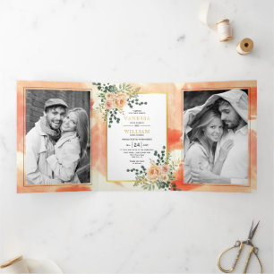 Koraalperzikbloemen, bladeren met een bloeiend win drieluik uitnodiging