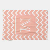 Koraalroze en witte Chevron met aangepast monogram Theedoek (Horizontaal)