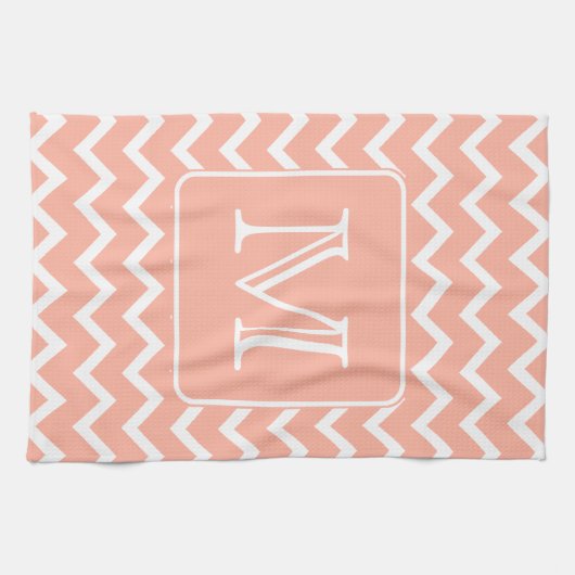 Koraalroze en witte Chevron met aangepast monogram Theedoek (Horizontaal)