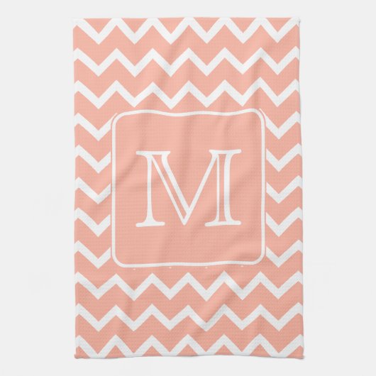 Koraalroze en witte Chevron met aangepast monogram Theedoek (Verticaal)