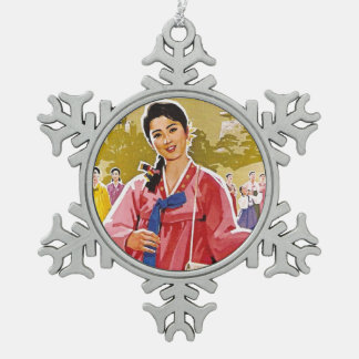 Koreaanse dames die Hanbok dragen Tin Sneeuwvlok Ornament