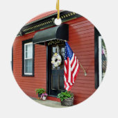 Koude Lente, NY - Straat met Rode Bouw Keramisch Ornament (Achterkant)