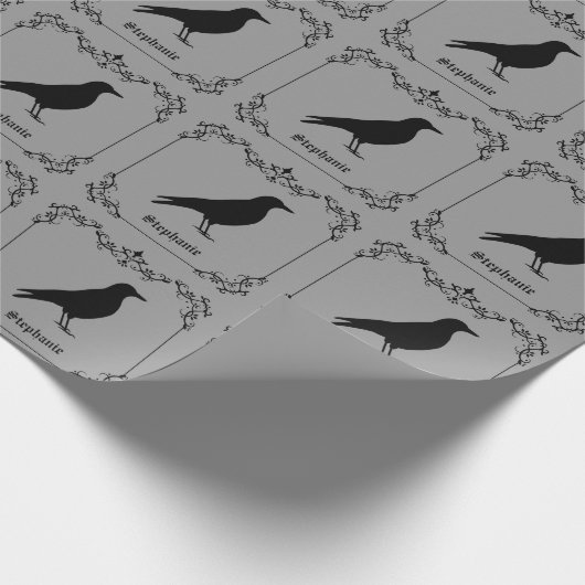 Kraaivogel silhouet en decoratieve wervelingen gri cadeaupapier (Hoek)