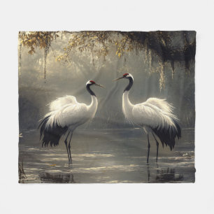 Kraanpaar in een mistig moeras fleece deken