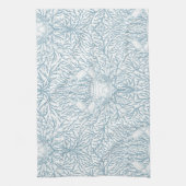 Krab en zee wiet, kustzomer in wit en lig theedoek (Verticaal)