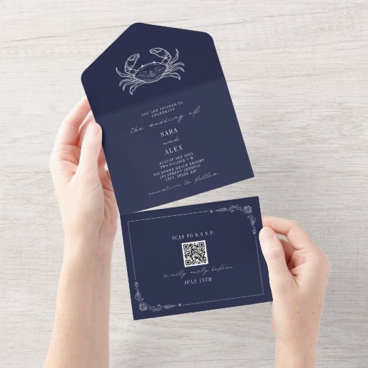 Krab rustiek strand bruiloft donkerblauw QR All In One Uitnodiging (Afscheurbaar)