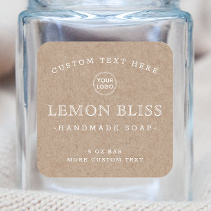 Kraft ziet er uit op wit papier met vierkante of v sticker