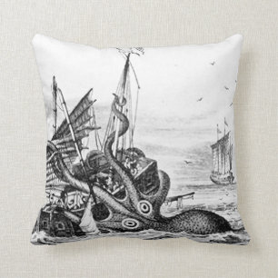 Kraken/octopus die een piraatschip opeet, zwart/wi kussen