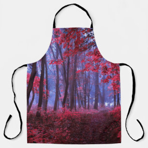 Krantenpagina's met antiek reclame. Vrouw Schort