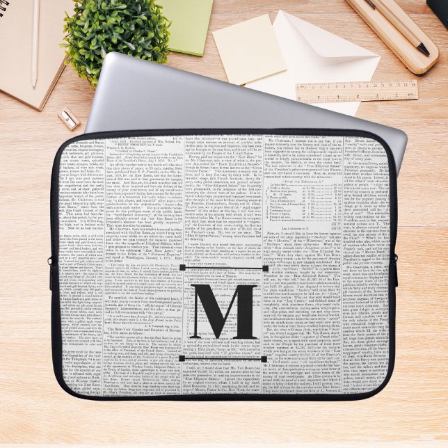 krantenpapier Custom Monogram Laptop Sleeve (Creator heeft geüpload)
