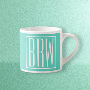 Kras Modern 3 Initiaal Monogram Wit Op Aqua Espresso Kop