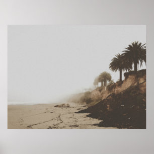 Kreukgestonken strand met palmbomen poster