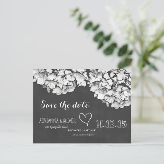 Krijtbord Hydrangea Flowers Save The Date Aankondigingskaart (Staand voorkant)