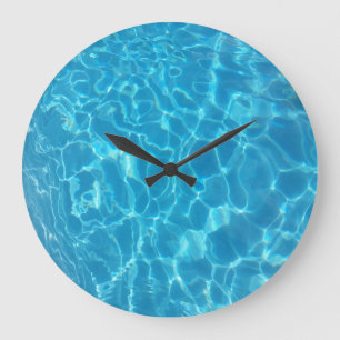 Kristalhelder Blauw Zwembadwater Grote Klok