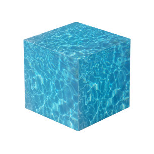 Kristalhelder Blauw Zwembadwater Kubus