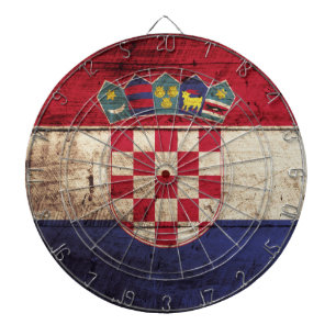 Kroatische vlag op oude houten graan dartbord