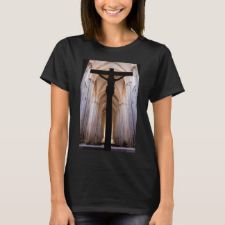Kruisbeeld met Jezus Christus. Gotische Abdij van  T-shirt