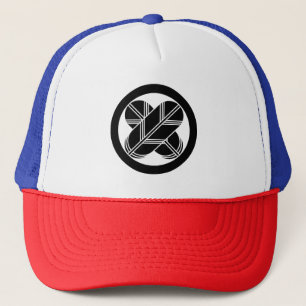 Kruisende havikveren in cirkel trucker pet