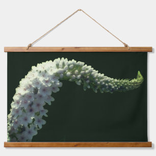 krullende witte wilde bloem hangend wandkleed