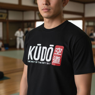 Kudo – Minimaal Japans embleem voor vechtsporten T-shirt