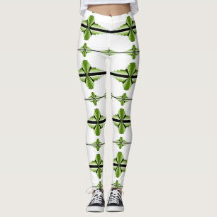 Kunstdeco-elementen in moss groene leggings