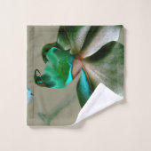 Kunstmatige ventilator in blauwe, groene en grijze bad handdoek (Wasdoekje)