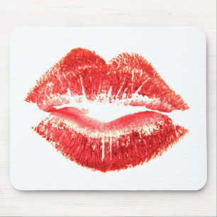 Kus door de rode lippen van de vrouw muismat