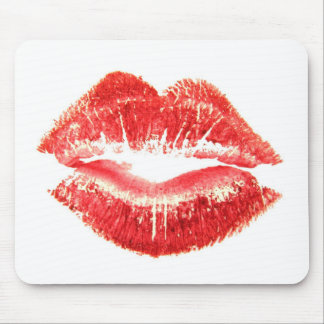 Kus door de rode lippen van de vrouw muismat
