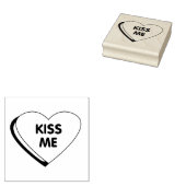 Kus me 	rubberstempel (Gestempeld)