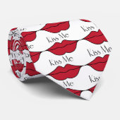 Kus Me Stropdas (Opgerold)