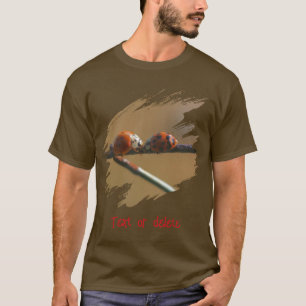 Kusjes Lieveheersbeestjes Op Een Draadhek Persoonl T-shirt