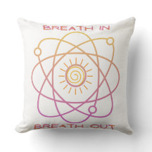Kussen, 'Breath In-Breath Out' ontwerp, wit