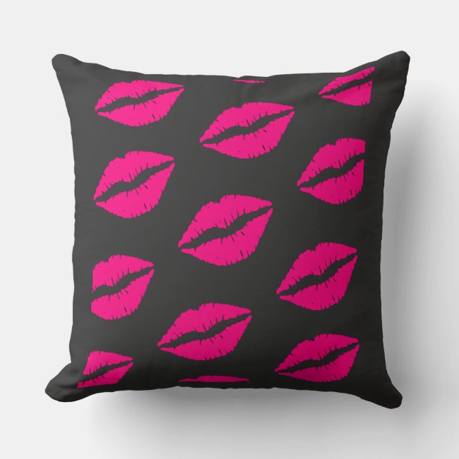 Kussen met hete roze lippenpatroon (Voorkant)
